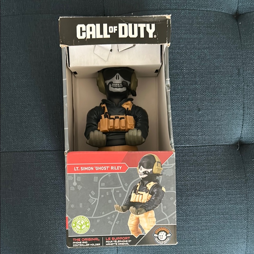 NWT🔥 Call of Duty Lt. Simon 'Ghost' Riley phone and controller holder/stand